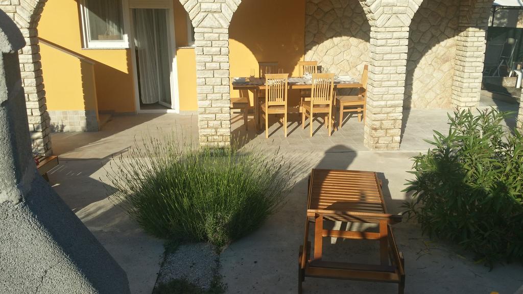הוילה Polje  Kuca Za Odmor Vugica מראה חיצוני תמונה
